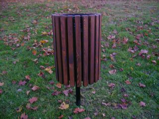 Abfallbehälter aus Stahl und Holz.11 - breite-des-abfallbehalters: 44cm