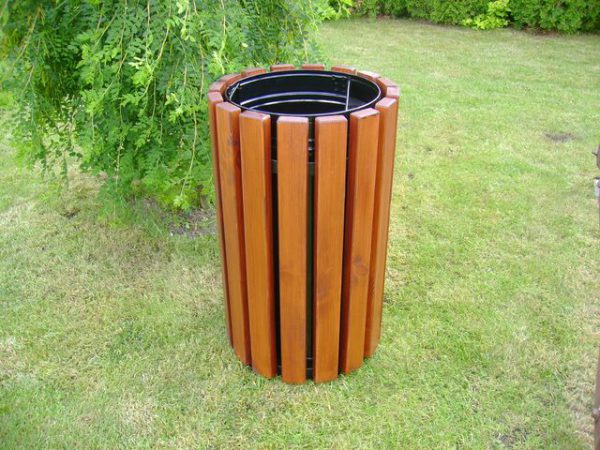 Abfallbehälter aus Stahl und Holz no. 10 - gesamthohe: 50l - 65cm
60l - 75cm