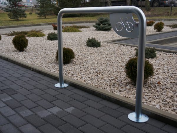 Anlehnbügel Fahrradständer U-15 oval mit Schild „Parkplatz” - Durchmesser Rohr: 3mm