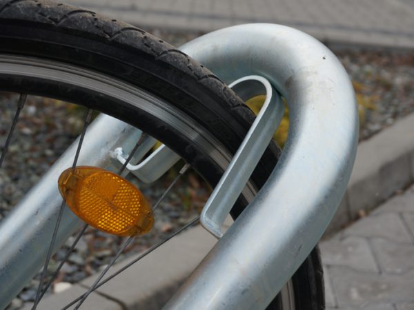 Einzelparker / Fahrradständer  U-19 wahlweise zum Aufdübeln oder Einbetonieren - hohe-des-standers
