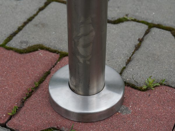 Fahrrad-Anlehnbügel / Absperrbügel U-15 oval aus dem Rohr / INOX / Ø48,3 mm - Stelleregulierung: