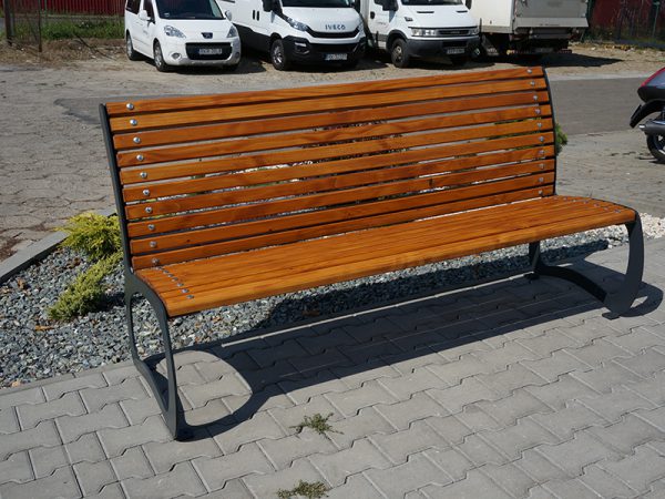 Sitzbank aus Holz 22 - Material: verzinkter Stahl mit Pulverbeschichtung in RAL